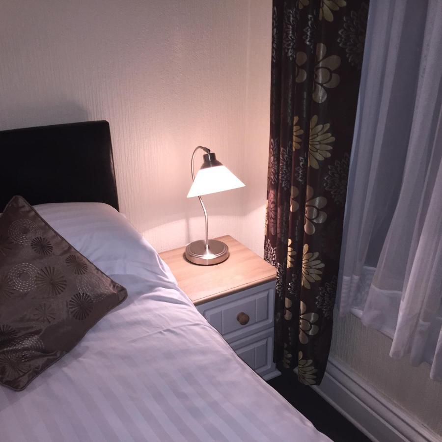The Beechcliffe Hotel - Over 35'S Only Blackpool Kamer foto