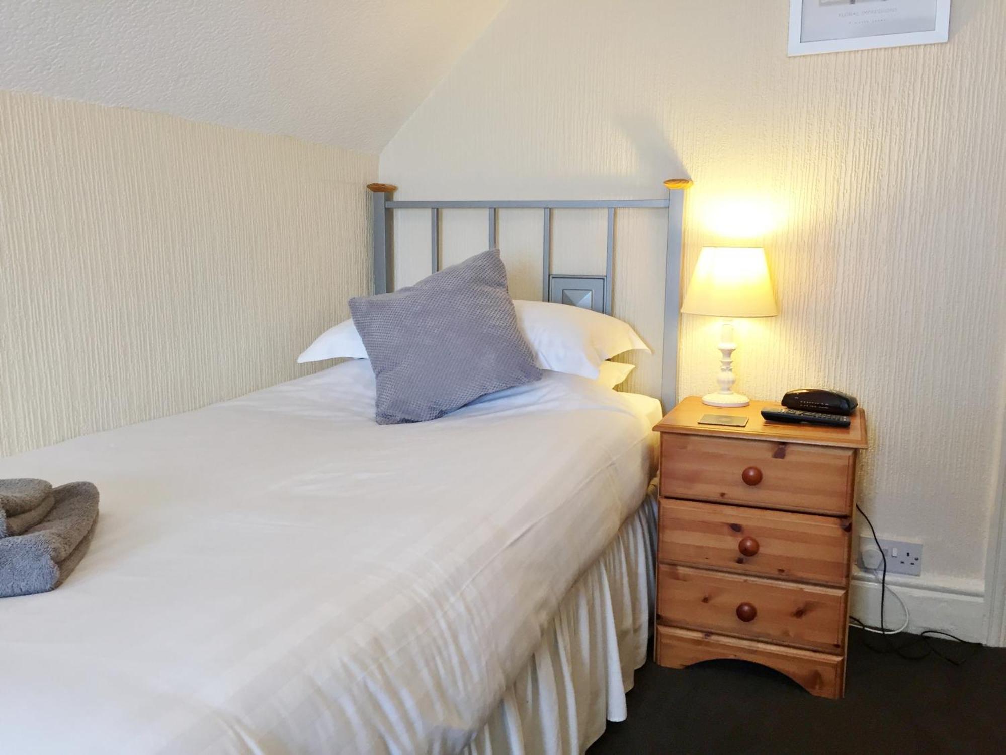 The Beechcliffe Hotel - Over 35'S Only Blackpool Kamer foto
